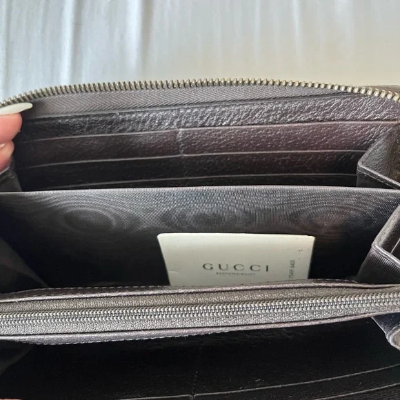 GUCCI WALLET - Picture 3 of 9